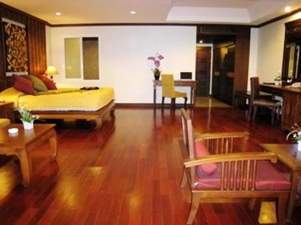 פאטאיה Avalon Beach Resort מראה חיצוני תמונה